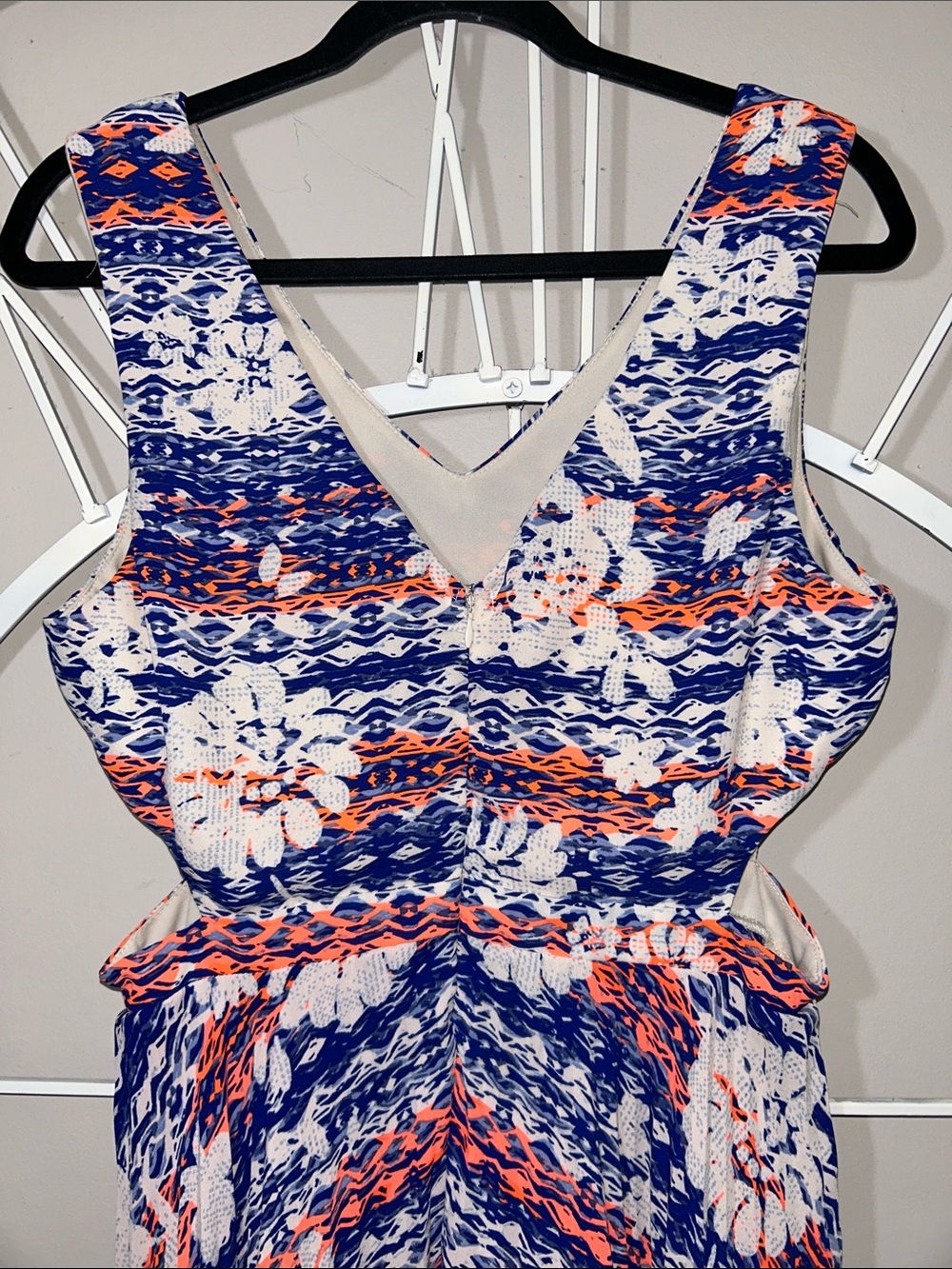 Charlotte Russe Sleeveless Midi Dress - Picture 9 of 13